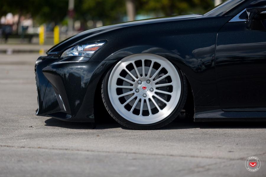 Колеса Lexus GS on Vossen Wheels (LC-106) 2016 года  (фото 9 из 61)